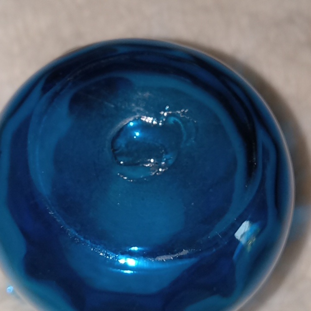 Lovely dark teal colored hand blown glass pitcher w 1 5/8" base,  4.5" tall - Picture 3 of 7